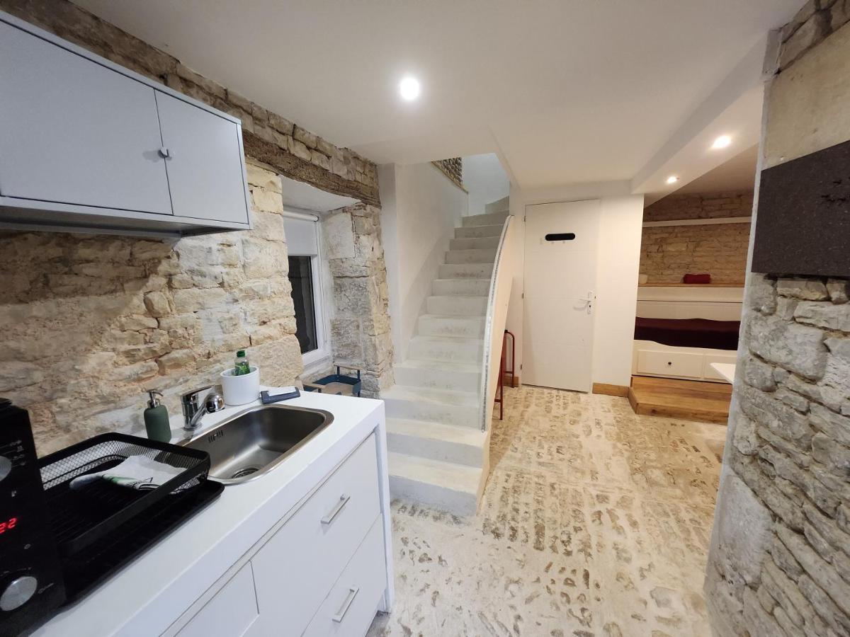 Apartamento La P'tite Écurie Saint-Jean-de-Liversay Exterior foto
